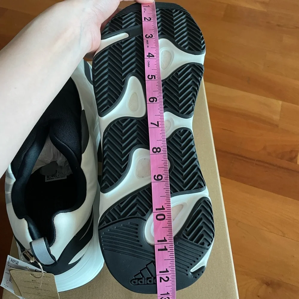 SOLD Yeezy Boost 700 MNVN ‘Analog’ - Picture 9 of 14